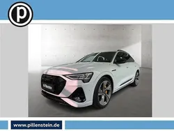 Gletscherweiß Gebraucht 2022 Audi e-tron Sportback Sport SUV | 41.908 € (Etwas zu teuer)