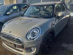 Grau Gebraucht 2019 Mini ONE Kleinwagen | 15.500 € (Etwas zu teuer)
