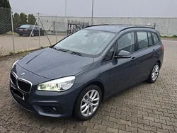 Blau Gebraucht 2016 BMW 220 Gran Tourer Sport Line Van / Kleinbus | 13.500 € (Guter Preis)