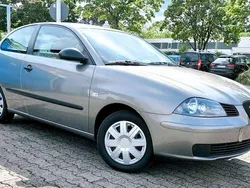Grau Gebraucht 2006 Seat Ibiza Kleinwagen | 1.999 € (Fairer Preis)