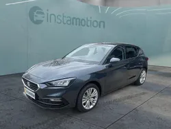 Grau Gebraucht 2025 Seat Leon Style Kleinwagen | 33.149 € (Etwas zu teuer)