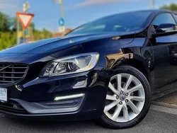 Schwarz Gebraucht 2015 Volvo V60 Business Edition Kombi | 13.000 € (Fairer Preis)