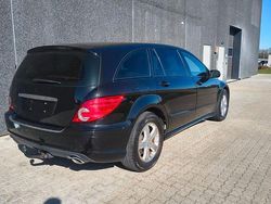 Schwarz Gebraucht 2008 Mercedes R320 AMG Van / Kleinbus | 4.399 € (Etwas zu teuer)