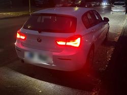 Weiß Gebraucht 2015 BMW 118 Kleinwagen | 13.500 €