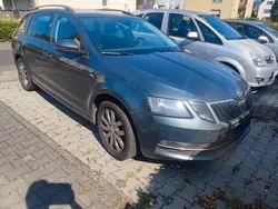 Grau Gebraucht 2018 Skoda Octavia Clever Kombi | 8.999 € (Superpreis)