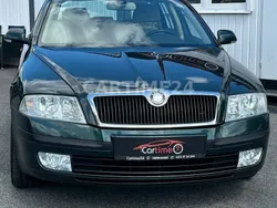 Grün Gebraucht 2006 Skoda Octavia Elegance Kombi | 3.999 € (Fairer Preis)