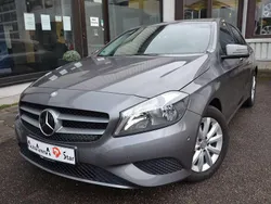 Mountaingrau Gebraucht 2015 Mercedes A180 Kleinwagen | 13.990 € (Guter Preis)