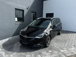 Schwarz Gebraucht 2018 Opel Zafira Innovation Van / Kleinbus | 16.999 € (Etwas zu teuer)