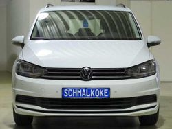 Pure white Gebraucht 2021 VW Touran Comfortline Van / Kleinbus | 22.950 € (Guter Preis)