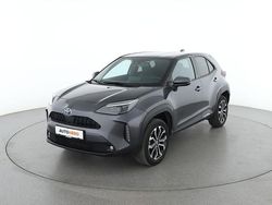 Grau Gebraucht 2021 Toyota Yaris Cross Team SUV | 22.500 € (Fairer Preis)