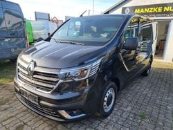 Tenebroschwarz metallic Gebraucht 2023 Renault Trafic Komfort Van / Kleinbus | 25.990 € (Superpreis)