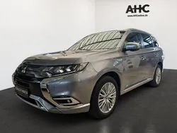 Grau metallic Gebraucht 2020 Mitsubishi Outlander P-HEV SUV | 21.299 € (Guter Preis)