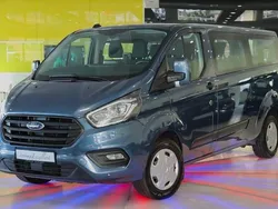 Blau Gebraucht 2019 Ford Tourneo Custom Trend Van / Kleinbus | 24.850 € (Teuer)