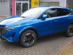 Blau Gebraucht 2025 Nissan Qashqai N-Connecta SUV | 31.990 € (Fairer Preis)