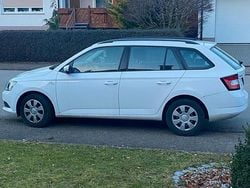 Weiß Gebraucht 2017 Skoda Fabia Kombi | 8.000 € (Guter Preis)