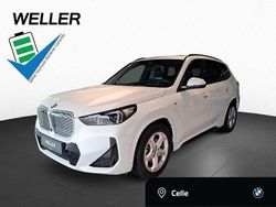 Mineralweiß (weiß) Gebraucht 2024 BMW iX1 M Sport SUV | 43.450 € (Superpreis)