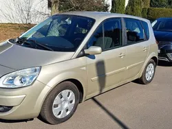 Gold Gebraucht 2008 Renault Scénic II Avantage Van / Kleinbus | 2.590 € (Fairer Preis)