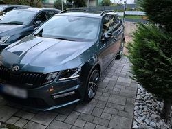 Grau Gebraucht 2019 Skoda Octavia RS Kombi | 24.000 €