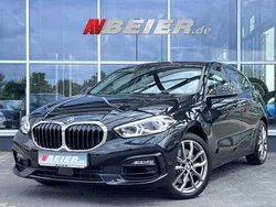 Black sapphire metallic Gebraucht 2024 BMW 120 Sport Line Kleinwagen | 26.591 € (Superpreis)