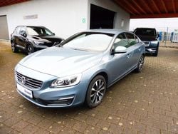 Blau Gebraucht 2017 Volvo S60 Linje Svart Limousine | 17.800 € (Etwas zu teuer)