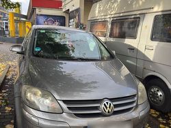 Grau Gebraucht 2007 VW Golf Plus Cross Van / Kleinbus | 3.900 €