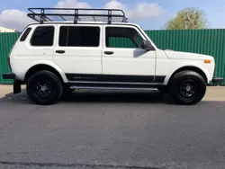 Weiß (240) Gebraucht 2021 Lada niva SUV | 21.790 €
