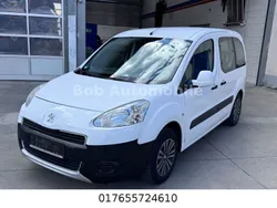 Weiß Gebraucht 2013 Peugeot Partner Tepee Active Van / Kleinbus | 5.900 € (Fairer Preis)