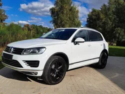 Weiß Gebraucht 2016 VW Touareg Edition SUV | 26.500 € (Etwas zu teuer)