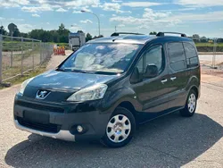 Schwarz Gebraucht 2009 Peugeot Partner Tepee Van / Kleinbus | 5.550 € (Fairer Preis)