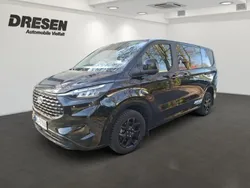 Schwarz Gebraucht 2024 Ford Tourneo Custom Titanium Van / Kleinbus | 47.950 € (Teuer)