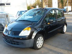 Schwarz Gebraucht 2005 Renault Modus Authentique Van / Kleinbus | 1.799 € (Fairer Preis)