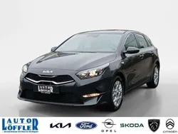 Grau Gebraucht 2024 Kia Ceed Vision Limousine | 22.207 € (Superpreis)