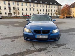 Blau Gebraucht 2007 BMW 325 M Performance Limousine | 4.650 €