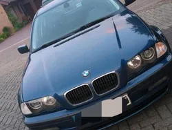 Blau Gebraucht 2000 BMW 318 Limousine | 2.000 € (Fairer Preis)