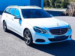 Weiß Gebraucht 2015 Mercedes E220 Kombi | 9.199 €