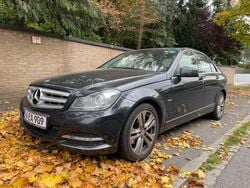 Schwarz Gebraucht 2011 Mercedes C200 Avantgarde Limousine | 4.900 € (Superpreis)