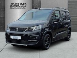 Lackierung schwarz perla nera/ Gebraucht 2022 Peugeot Rifter Allure Van / Kleinbus | 21.990 € (Etwas zu teuer)