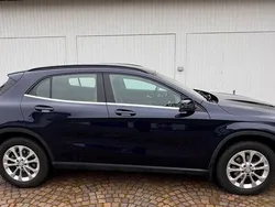 Blau Gebraucht 2016 Mercedes GLA200 Style SUV | 18.700 € (Fairer Preis)