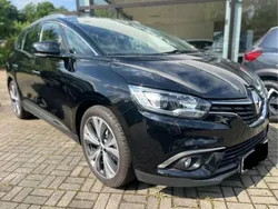 Schwarz Gebraucht 2018 Renault Grand Scénic IV Intens Van / Kleinbus | 14.950 € (Teuer)