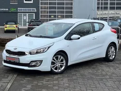 Weiß Gebraucht 2013 Kia Ceed Edition 7 Coupé | 9.980 € (Etwas zu teuer)
