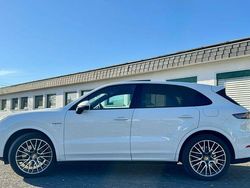 Weiß Gebraucht 2021 Porsche Cayenne SUV | 74.500 € (Guter Preis)