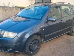 Grau Gebraucht 2008 Skoda Fabia Kombi | 500 €