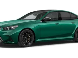 Grün Gebraucht 2025 BMW M5 Comfort Edition Limousine | 146.633 €