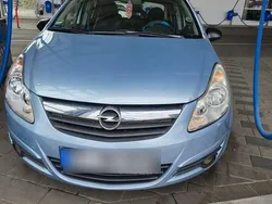 Blau Gebraucht 2007 Opel Corsa Edition Kleinwagen | 3.500 € (Etwas zu teuer)