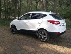 Weiß Gebraucht 2014 Hyundai Tucson SUV | 10.050 € (Etwas zu teuer)