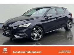 Asphaltblau Gebraucht 2022 Seat Leon FR Limousine | 25.990 € (Guter Preis)