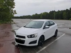 Weiß Gebraucht 2011 Chevrolet Aveo Limousine | 2.990 €