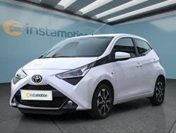 Weiß Gebraucht 2019 Toyota Aygo X-play Kleinwagen | 10.899 € (Teuer)