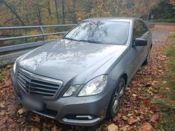 Grau Gebraucht 2010 Mercedes 190 Avantgarde Limousine | 8.500 €