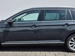 Grau Gebraucht 2018 VW Passat Highline Kombi | 11.800 € (Fairer Preis)